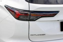 2025 Mitsubishi Outlander LS