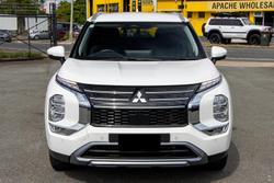 2025 Mitsubishi Outlander LS