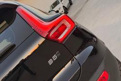 2022 Volvo XC40 Ultimate B5 Dark