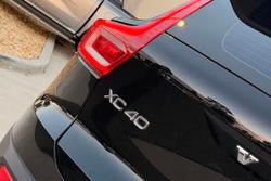 2022 Volvo XC40 Ultimate B5 Dark