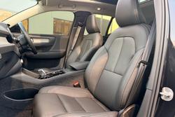 2022 Volvo XC40 Ultimate B5 Dark