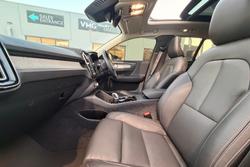 2022 Volvo XC40 Ultimate B5 Dark