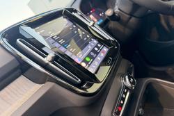 2022 Volvo XC40 Ultimate B5 Dark
