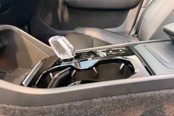 2022 Volvo XC40 Ultimate B5 Dark