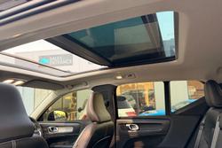 2022 Volvo XC40 Ultimate B5 Dark