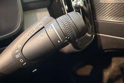 2022 Volvo XC40 Ultimate B5 Dark