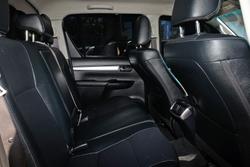 2020 Toyota Hilux SR5