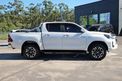 2020 Toyota Hilux SR5