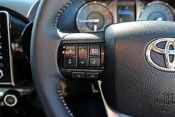 2020 Toyota Hilux SR5