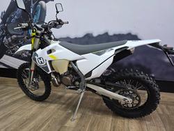 2022 HUSQVARNA TE250i WHITE