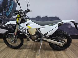 2022 HUSQVARNA TE250i WHITE