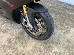 2014 APRILIA RSV4 R Black