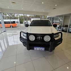 2020 Toyota Hilux SR