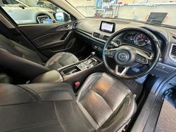 2017 Mazda 3 SP25 GT