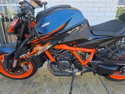 2023 Ktm 1290 SUPER DUKE R Orange