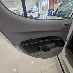 2012 Mitsubishi Triton GLX