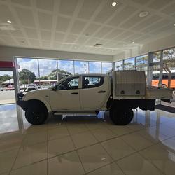 2012 Mitsubishi Triton GLX