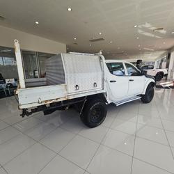 2012 Mitsubishi Triton GLX