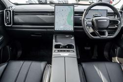 2025 Jaecoo J7 SHS Track