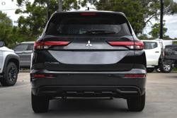 2025 Mitsubishi Outlander ES