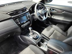 2022 Nissan X-TRAIL ST+