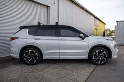 2023 Mitsubishi Outlander Exceed