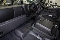 2025 Isuzu F Series FYJ 320-255 AT R67