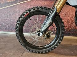 2025 Sur-Ron Hyper Bee 12/10 Hyper Bee Pink