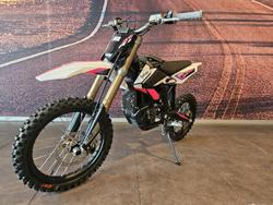 2025 Sur-Ron Hyper Bee 12/10 Hyper Bee Pink