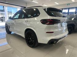 2025 BMW X5 xDrive30d M Sport G05 LCI 4X4 Constant Alpine White