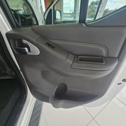 2014 Nissan Navara Titanium