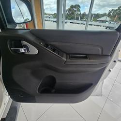 2014 Nissan Navara Titanium