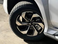 2025 Mitsubishi Pajero Sport GLS