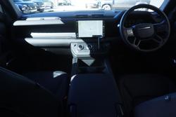 2025 Land Rover Defender 110 D350 X-Dynamic SE