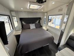 2021 Highclere Caravans Bunk Royal