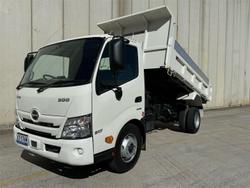 2023 Hino 300 Series 921