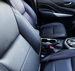 2022 Nissan Navara ST-X