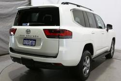 2025 Toyota Landcruiser VX