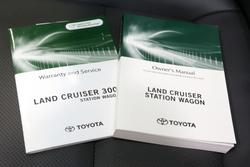 2025 Toyota Landcruiser VX