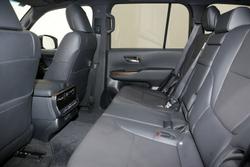 2025 Toyota Landcruiser VX