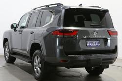 2025 Toyota Landcruiser VX