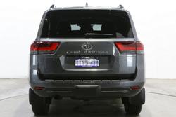 2025 Toyota Landcruiser VX