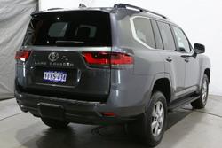 2025 Toyota Landcruiser VX
