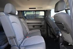 2025 Volkswagen ID. Buzz Pro BEV560