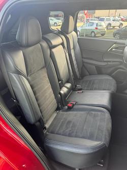 2024 Mitsubishi Outlander Black Edition
