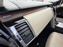 2017 Land Rover Discovery TD6 HSE