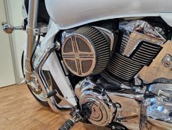 2009 Suzuki VZR 1800 BOULEVARD (M109R) LE White