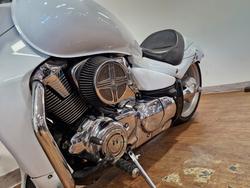 2009 Suzuki VZR 1800 BOULEVARD (M109R) LE White