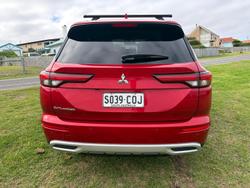 2021 Mitsubishi Outlander LS