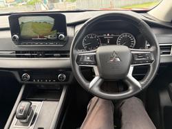 2021 Mitsubishi Outlander LS